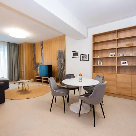Apartment On The Sea On
